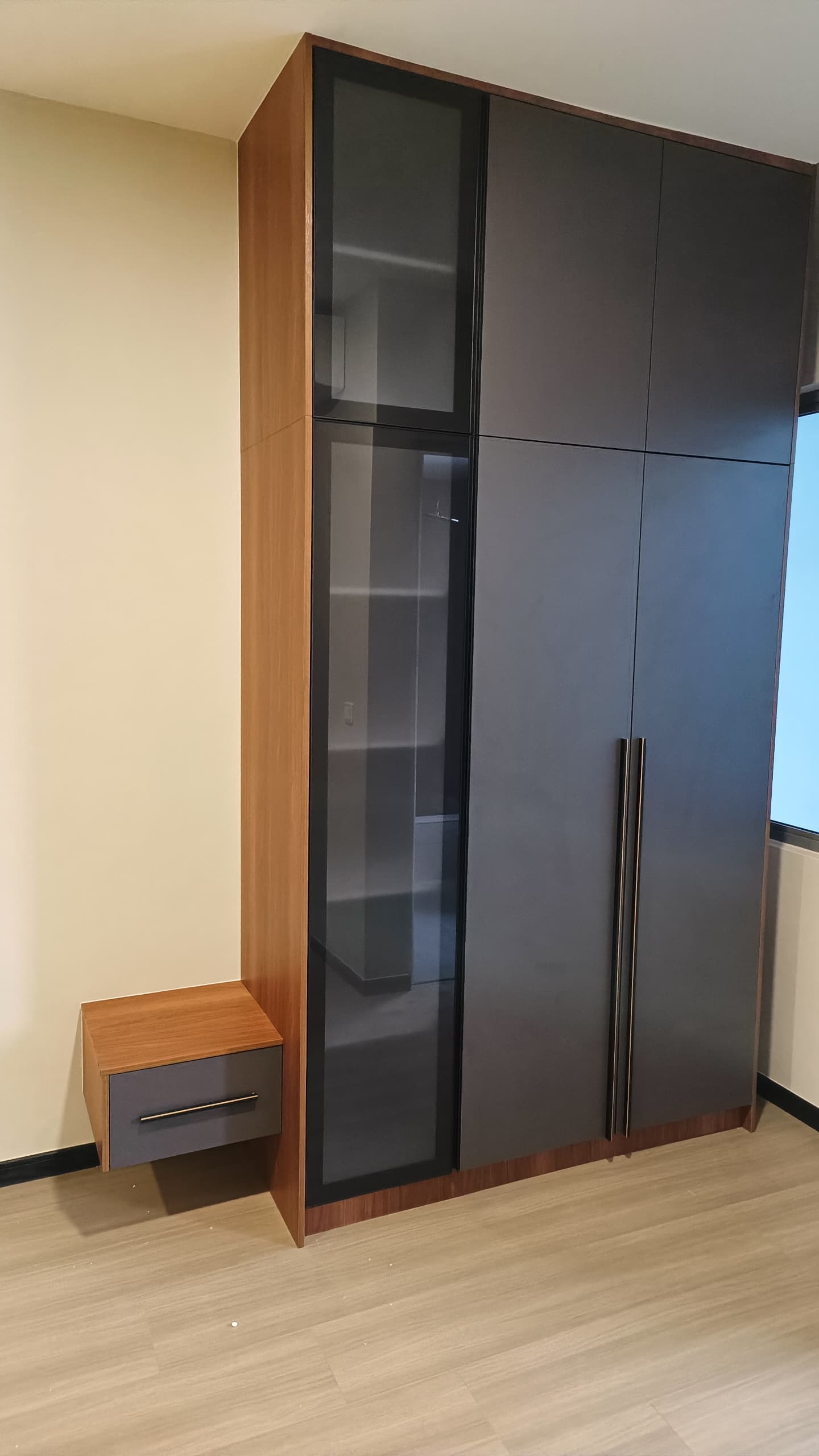 Others - Wardrobe thumbnail 4